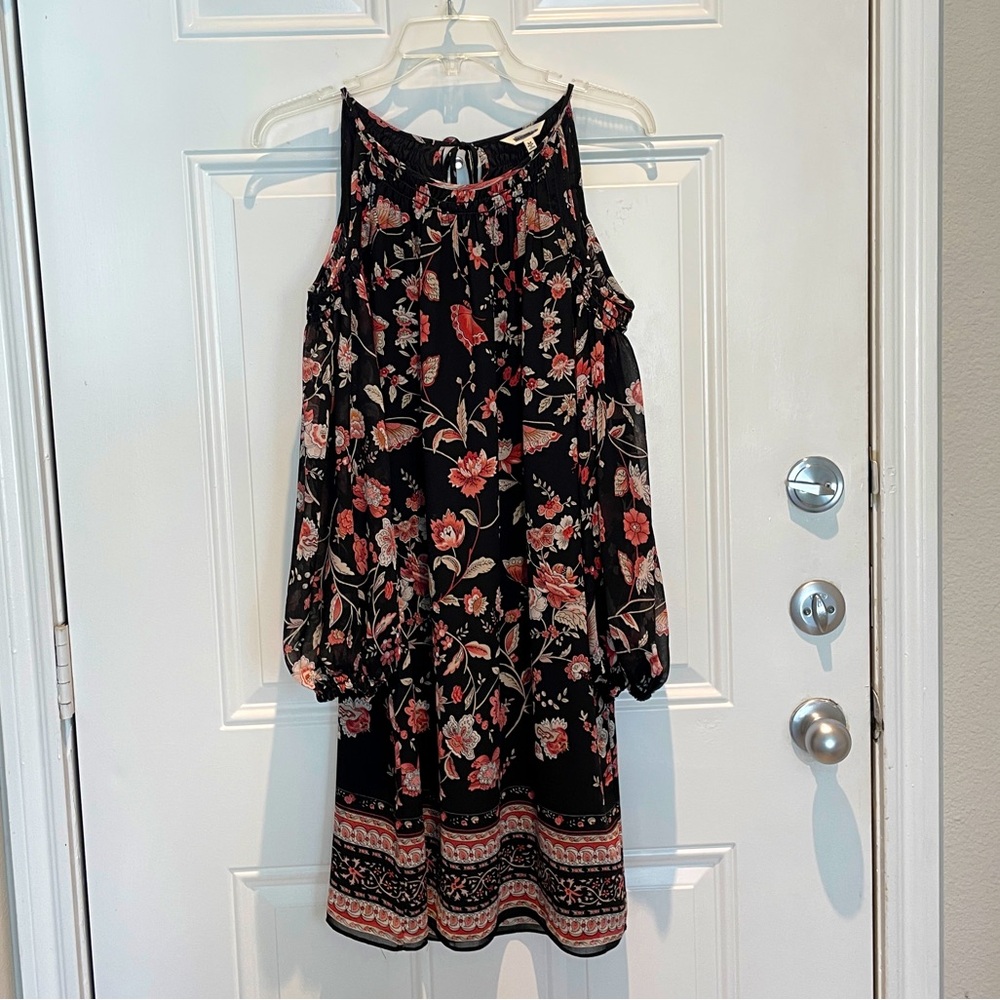 Max Studio Cold Shoulder Butterfly Floral Black Pink Shift Dress Size Medium